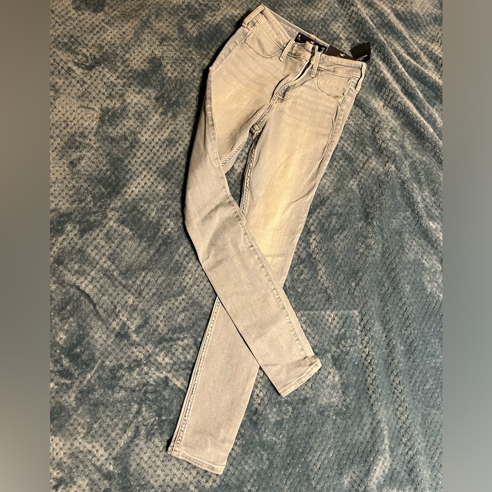 ⚡️NWT  Hollister high waisted jean leggings
